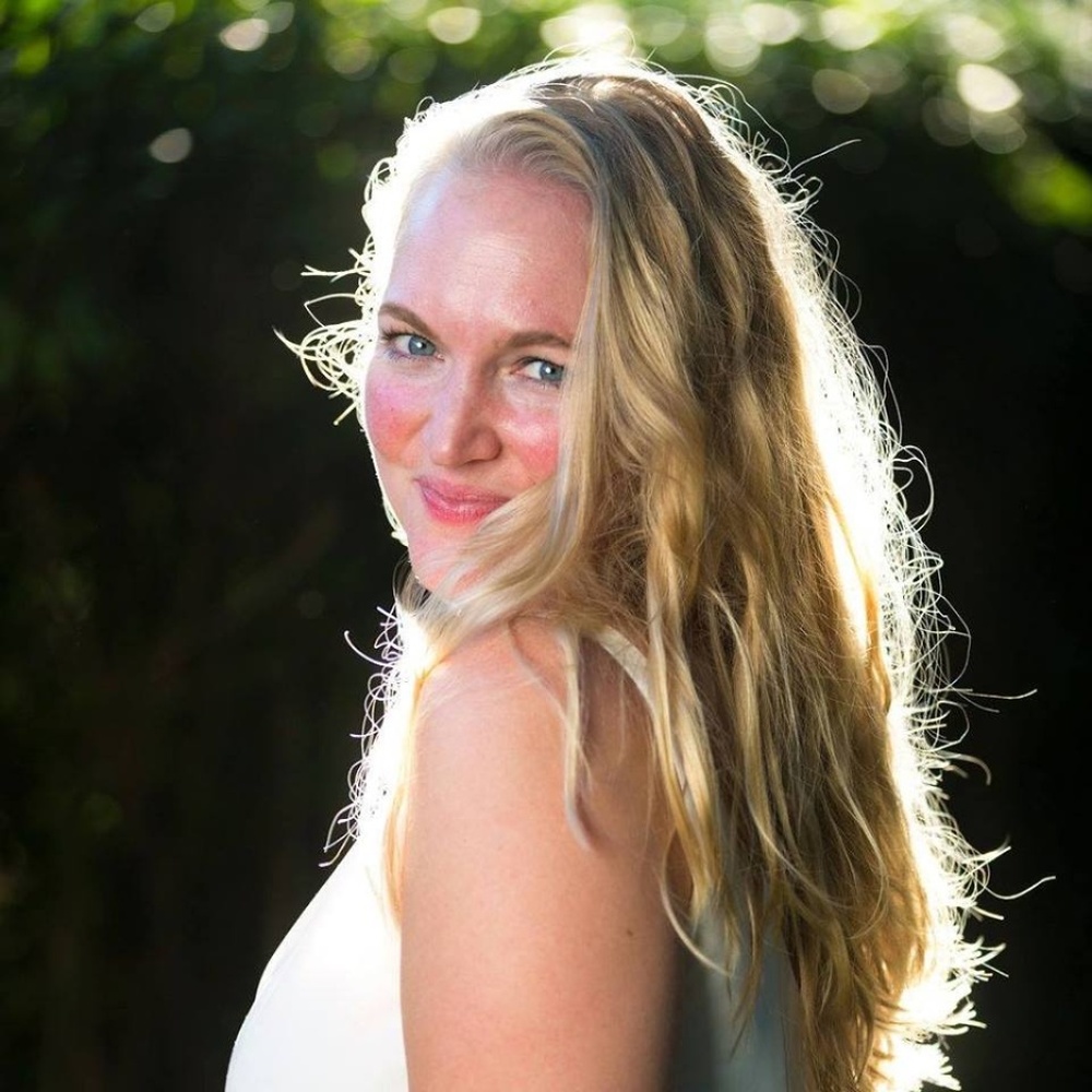 Meet your Posher, Celina